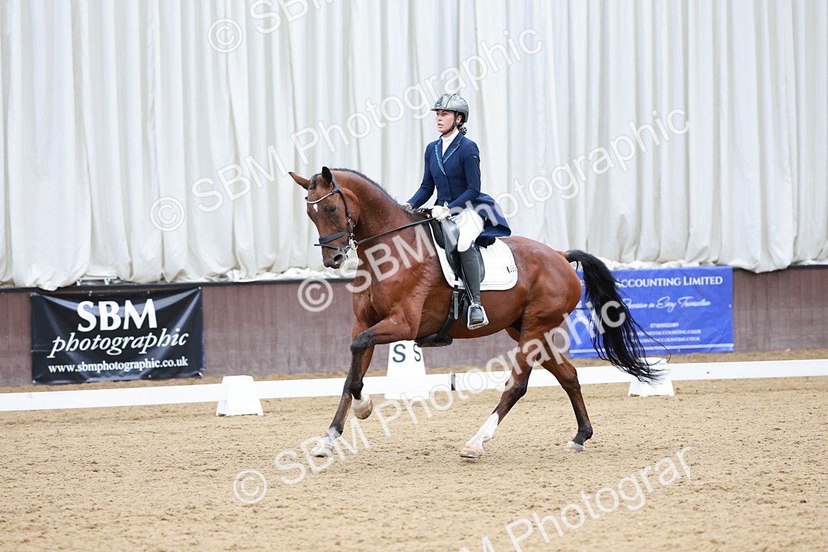 SBM_016433 - Class 5 - FEI INT II - 17.24-18.20