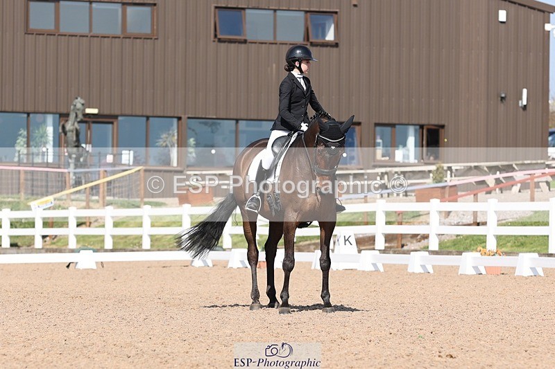 250404-150800-07034 - 122-Marie-Ayesha.Barilits-Gupta-Waverley.Furst.Dance