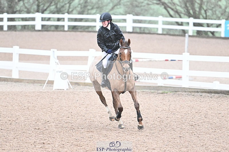 231210A-091515-02050 - Cls 15 British Novice