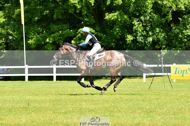 230528-112021-16841 - 414-L_E_B_LIAS_JEWEL-Jonelle_Price-XC