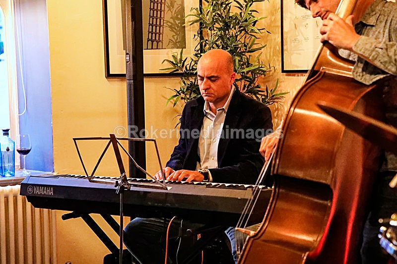  - BEN THOMAS & DAVIDE LOGIRI TRIO