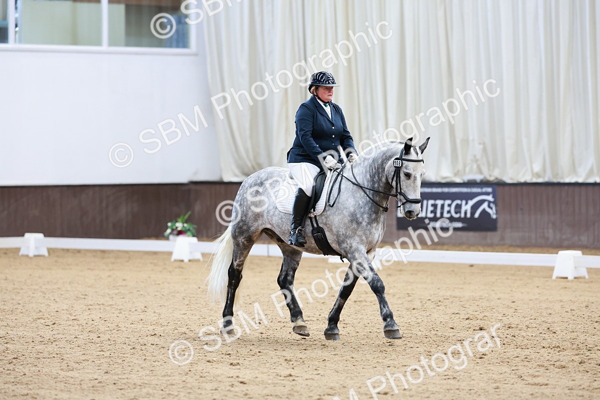 SBM_007087 - Class 6b - Novice 6 - 8.56-9.24