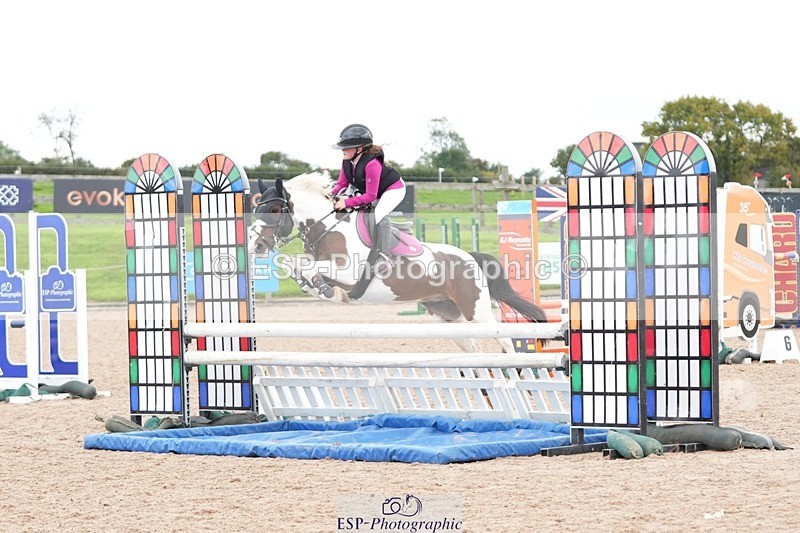 250921-144726-03725 - Cls 20 Pony 80cm Derby