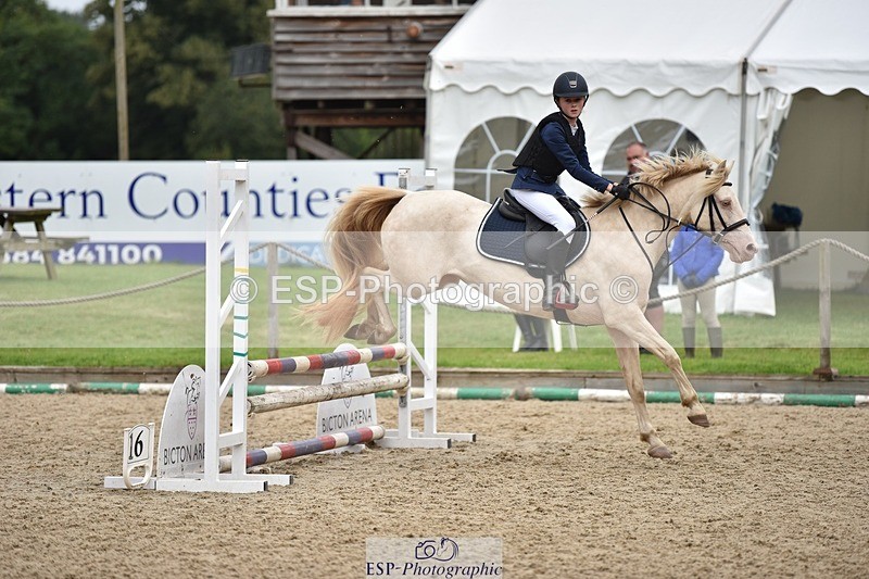 240802-101624-00769 - 70cm Round 1