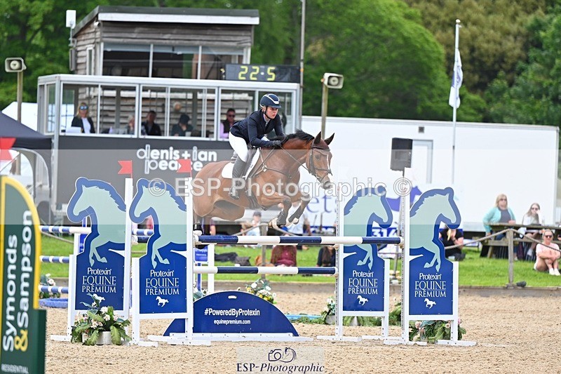 240525-153926-17836 - 531-KUNO_SMH-Isabel_White