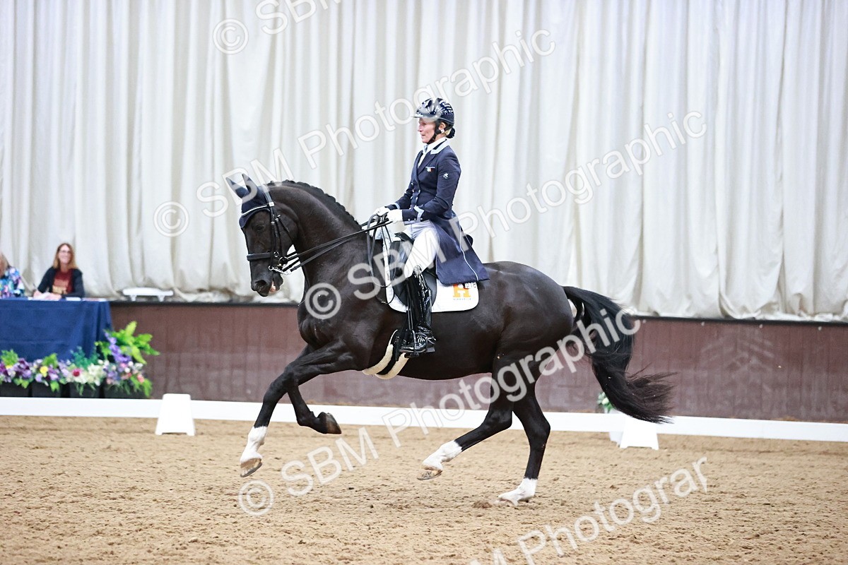 SBM_016701 - Class 5 - FEI INT II - 17.24-18.20
