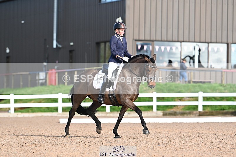 240218A-113741-06374 - 221-Alice.Peternell-Fourseasons.Sienna