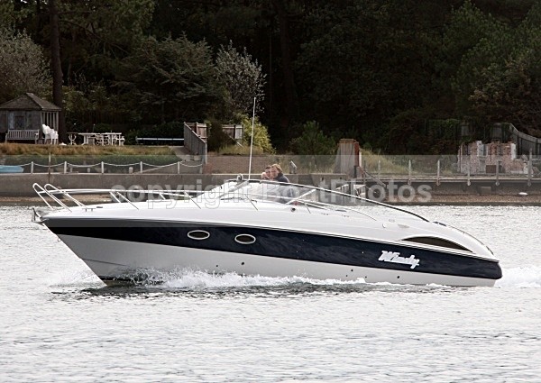 090930 BABYLON IMG_9944 - Motorboats - Open