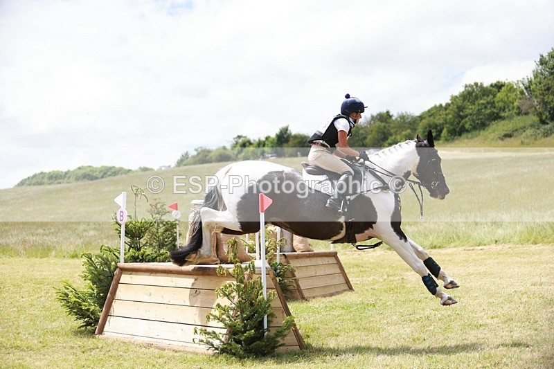 240630X-130246-6983 - 373-Maddy_Hand-LANGALLER_BLUE_MOON