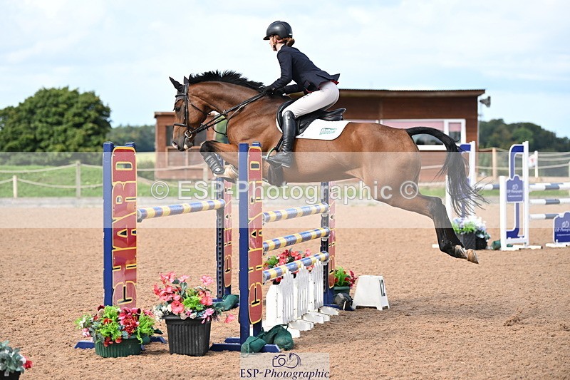 240912A-112512-00565 - Cls 2 Snr Newcomers