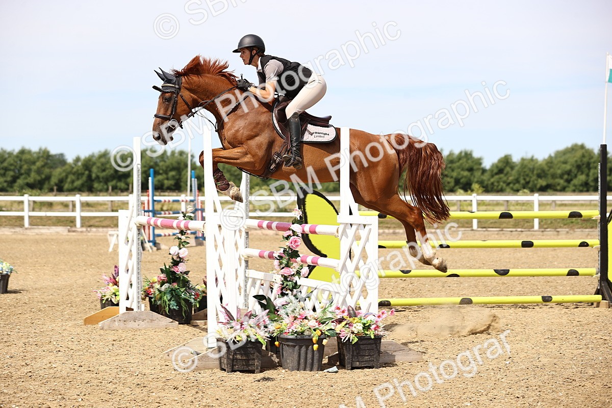 SBM_000498 - Class 15 - Redpost Equestian Senior Foxhunter - 1.20m