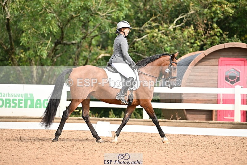 240817A-100812-07092 - 219-Sarah.Baldwin-Ervilha.Dos.Leitoes