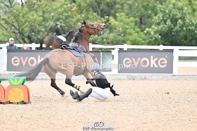 250920-112004-00471 - Cls 22+23 Club and Schools 70cm