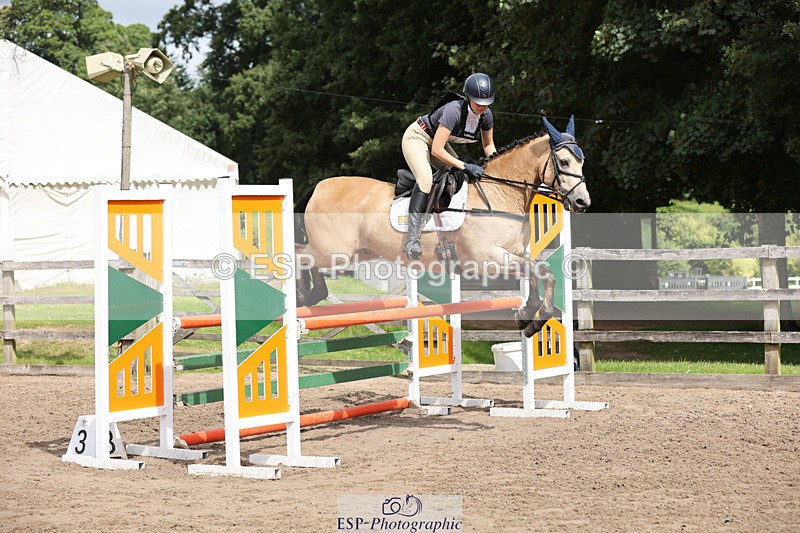 240804-105648-11373 - 316-Chloe_Dunn-TOWERHILL_SHAMIE