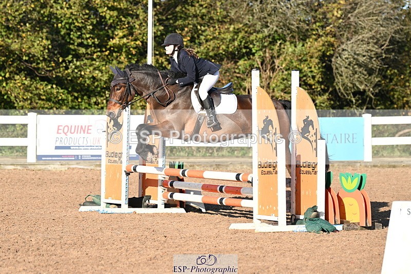 241026A-101940-00115 - SAT Cls 3 Pony Intro 70cm