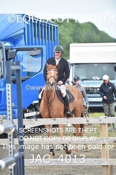 JAC_4013 - CLASS 4 - SAT -Senior Newcomers/ 1.10m Open