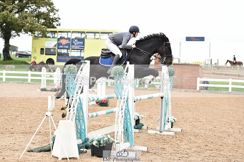 231013A-130258-01690 - Cls 3 1.05m Amateur Quali