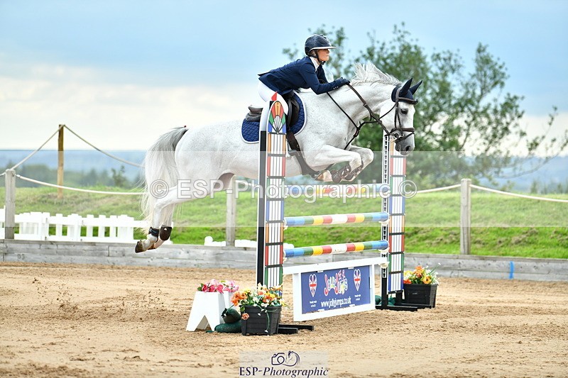 230720A-153932-03978 - Cls 9, 2 Star Big 1.40m Start to break