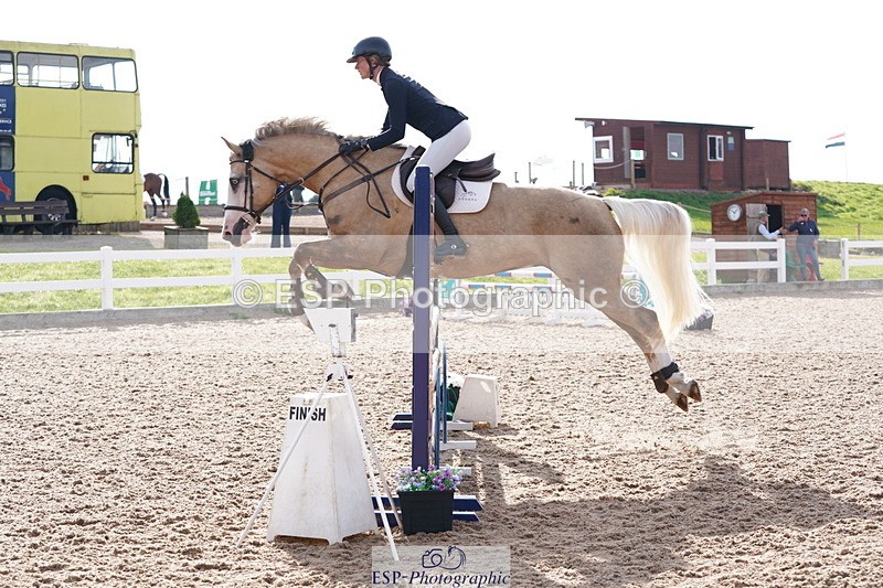 240915A-095704-08933 - Cls 32 Snr Discovery and 1m Open