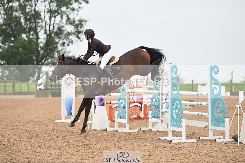 230916A-110418-03992 - Cls 14 Snr Foxhunter