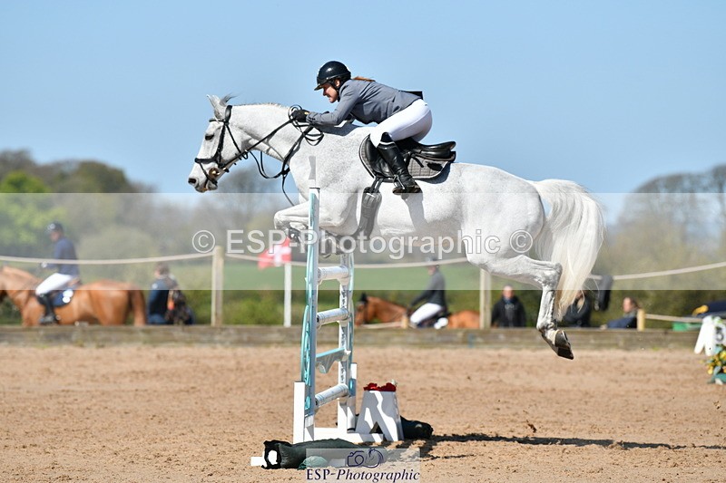 240420A-120150-10843 - Cls 3, 2 Star Small Tour 1.30m