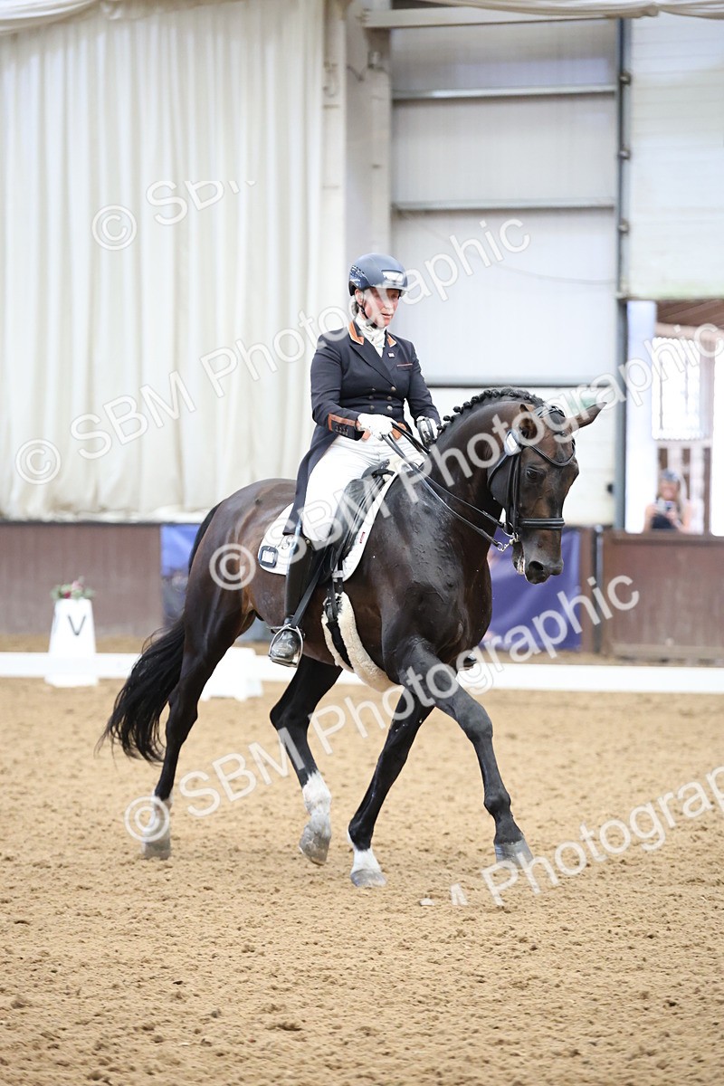 SBM_004399 - Class 9 - FEI Inter 1 Gold - 15.55-16.43