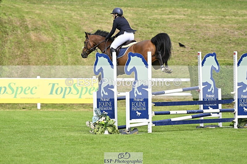 250613A-095337-00165 - Cls 1 Snr Newcomers and 1.10m Open