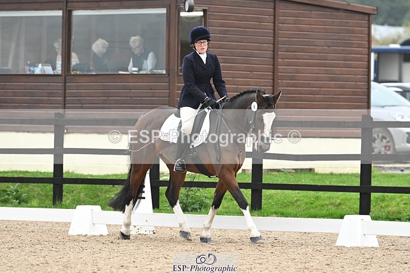 241103-103412-00362 - Intro 3 - 9.40 to 10.40