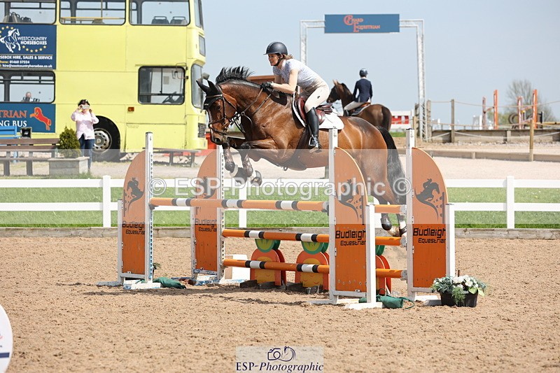 240510A-143819-07754 - Cls 17 1.05m National Am Quali