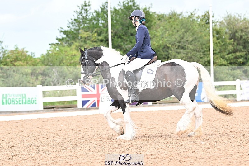 240817A-122204-08258 - 278-Chloe.Matravers-Fancy.pants