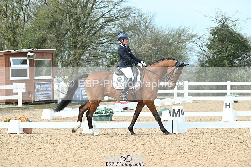 250403-103501-01458 - 036-Abbie.Newbury-Seagry.Viceroy
