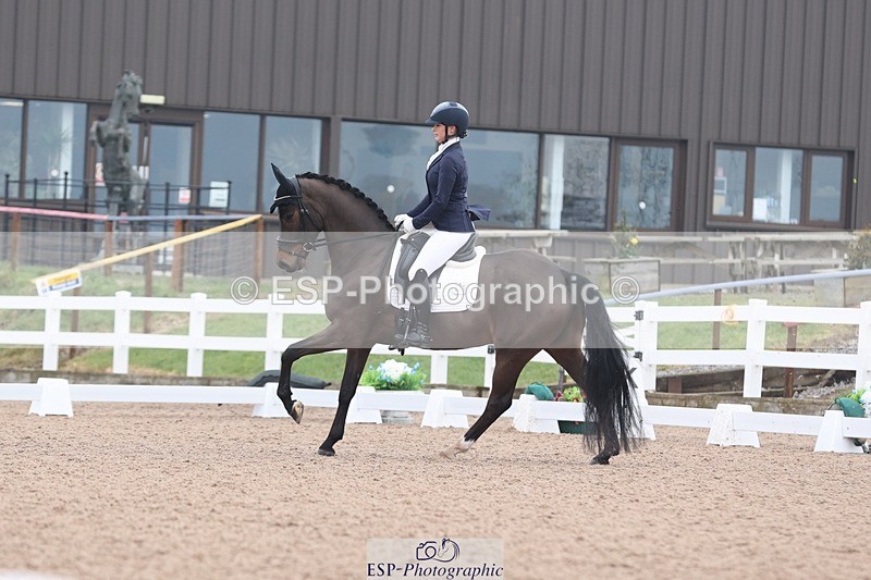 250216-095240-04950 - 229-Tara.Faulds-Platinum.SNW