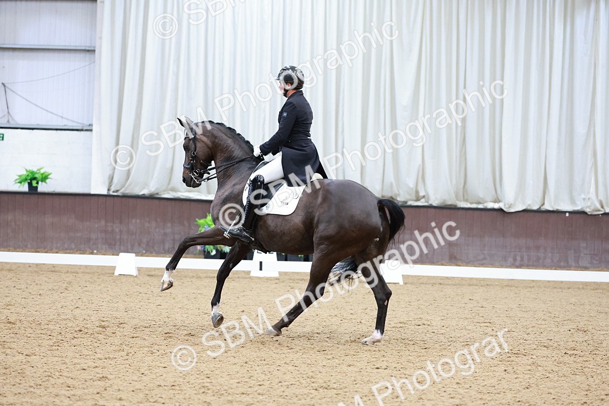 SBM_016668 - Class 5 - FEI INT II - 17.24-18.20