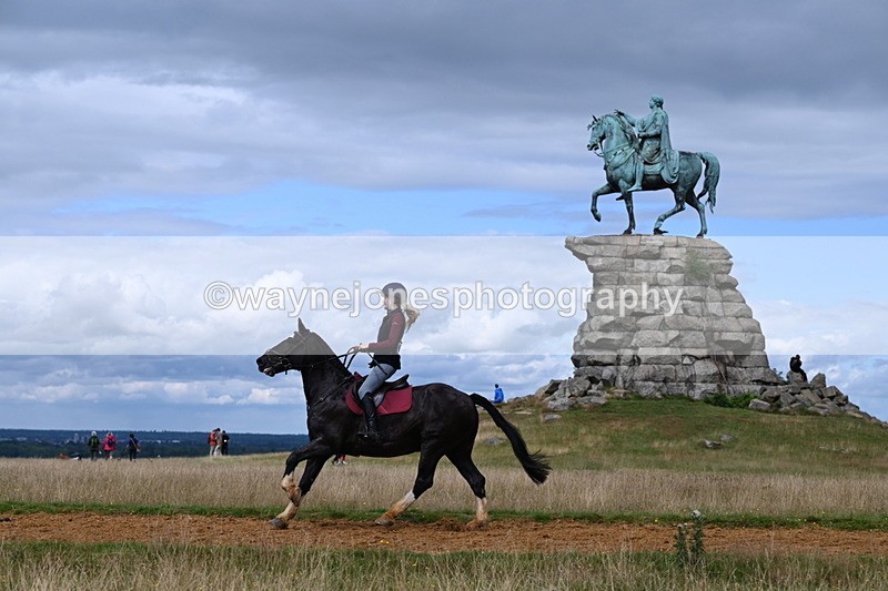 DSC_8787 - Time at Statue 14:33 to 15:10