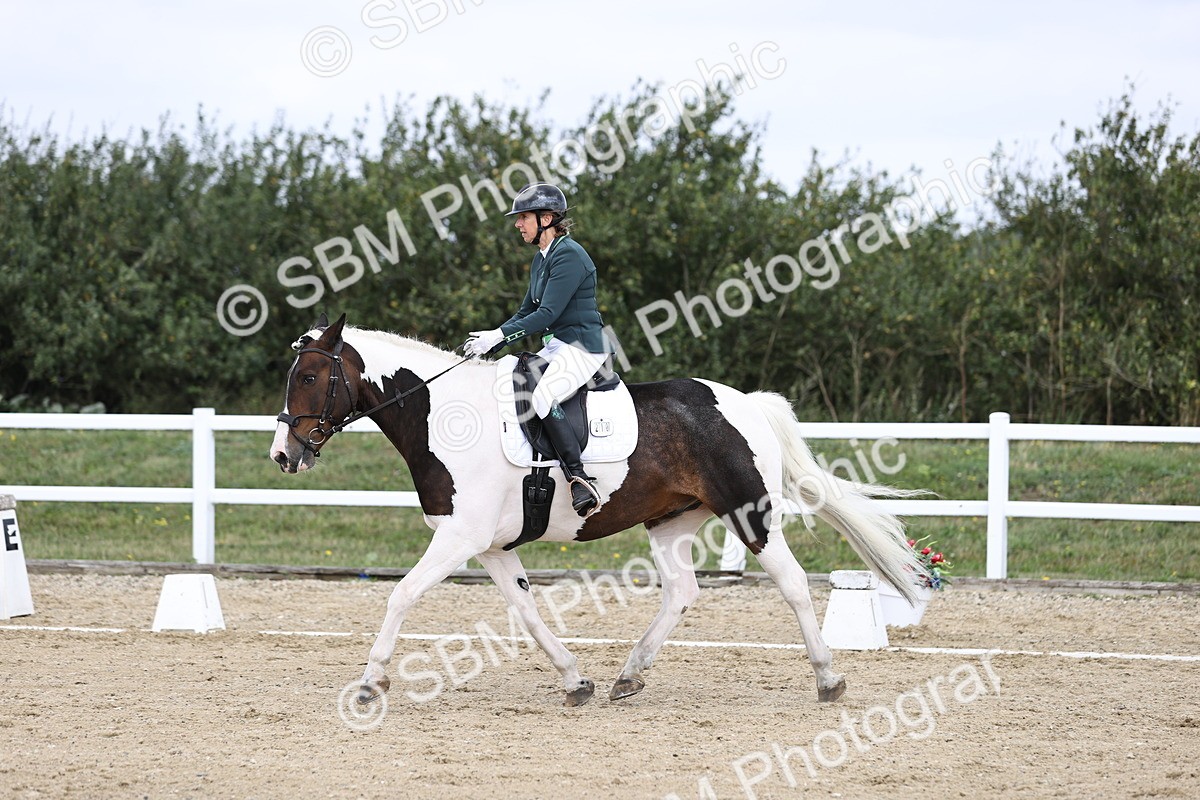 SBM_016788 - Class 14 Novice 23 - 11.53-12.56