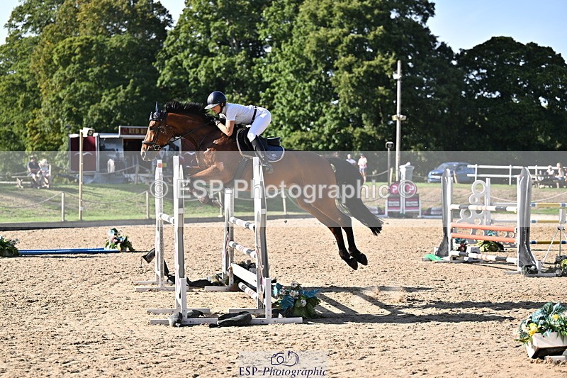 260906A-162437-04674 - Cls 24 Snr Foxhunter