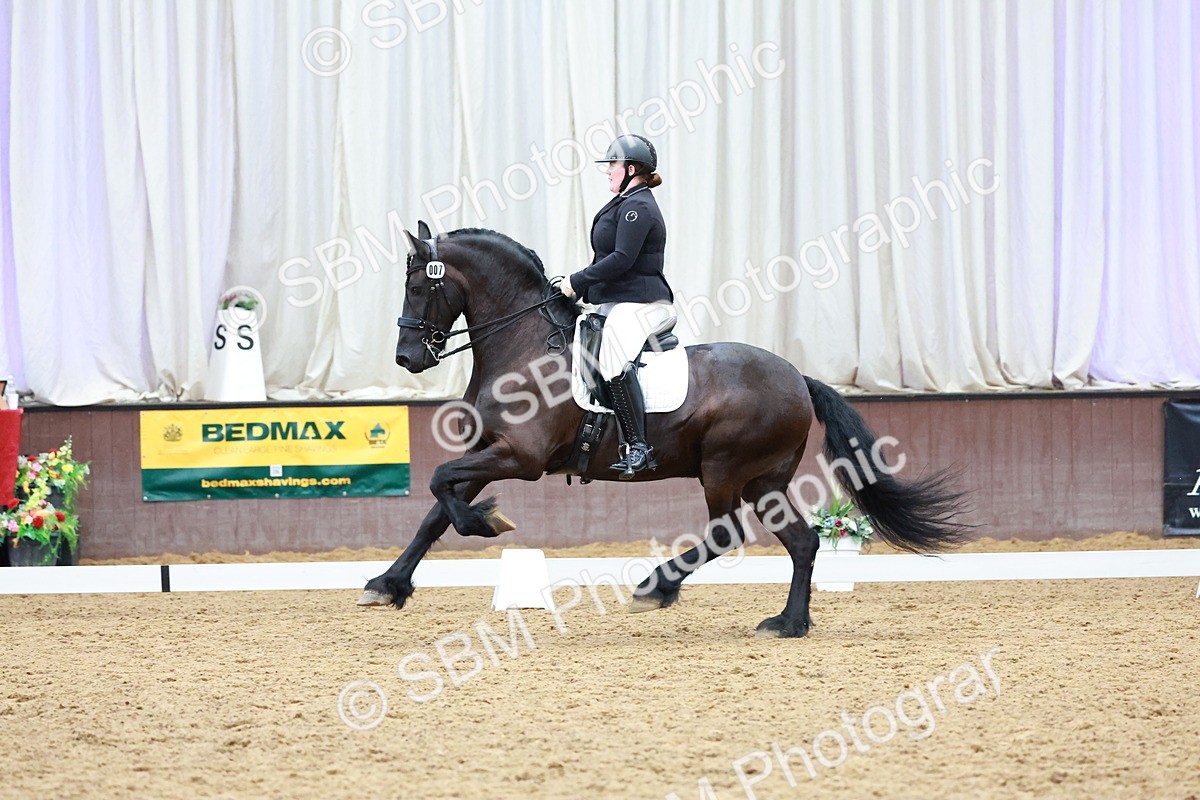SBM_004067 - Class 12 - E2 Championship - 14.50-15.53