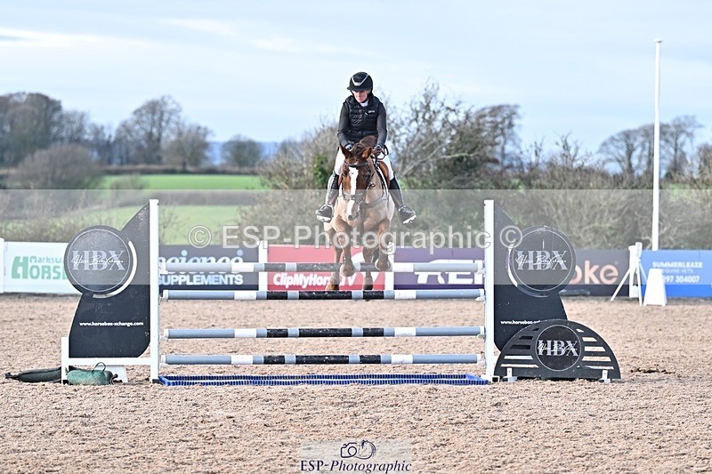 251126-125510-00545 - Cls 4 Newcomers and 1.10m