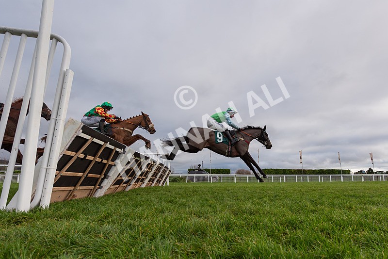 121225-Race 3-Continuance-3489 - Race 3