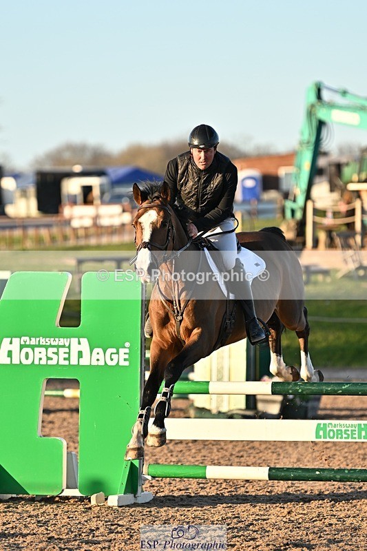 250401-185711-00846 - 90cm Classes