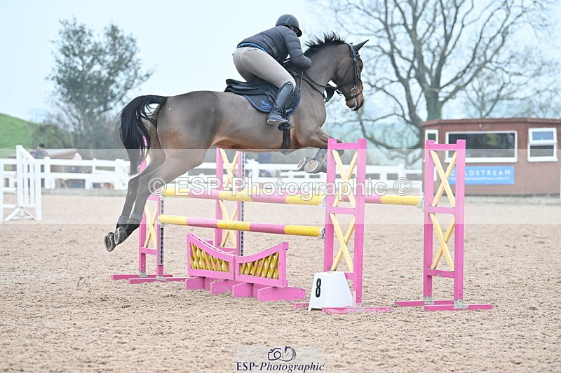 240113A-130613-02114 - Cls 12 Newcomers and 1.10m Open