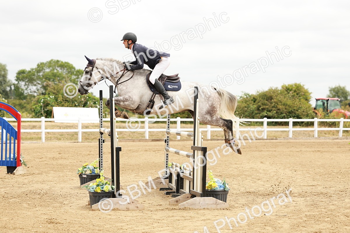 SBM_017654 - Class 21 - Senior Newcomers Championship 2d Rd