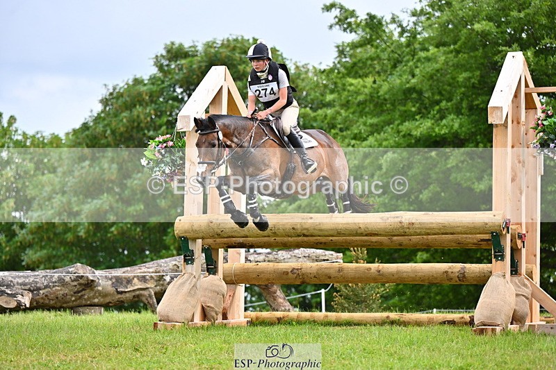 250524A-165328-15092 - C-274-Bizzy.Loffet-LONGBROOK.CHILLI.FLOWER