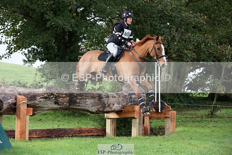 231021-094308-13159 - 606-GOLDEN.HEART.BREAKER-Emily.R.Vincent-SC+XC