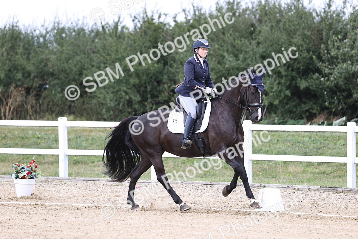 SBM_017581 - Class 14 - Novice 23 - 13.52-14.55