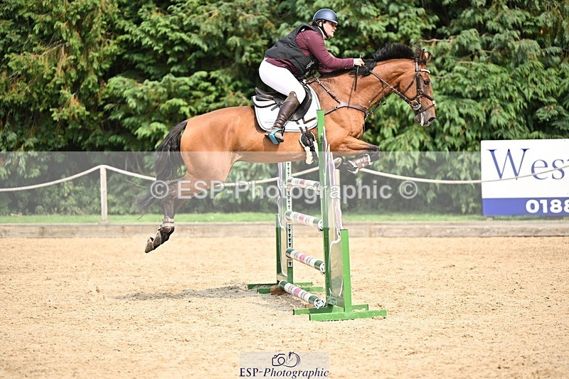 240818-152425-05198 - Cls 12A Snr Foxhunter & 1.20m Open