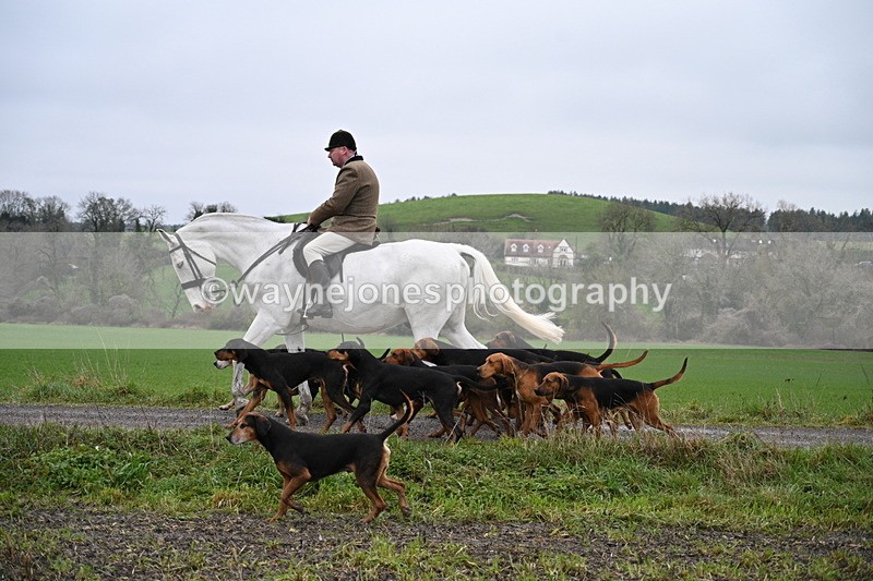 WJ7_9636 - Walk out..