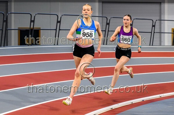 SeniorInd25-917434 - Track Female Set One