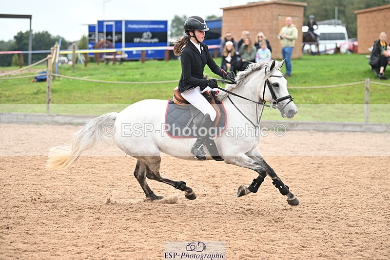 240907A-123303-01669 - Cls 3 Pony Medium Team 80cm & 90cm