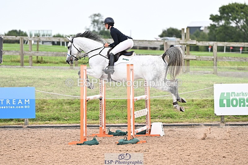 240828A-160826-01293 - Cls 5 Snr Foxhunter and 1.20m Open